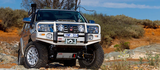 ARB Deluxe Bullbar Toyota Hilux 09/2011 to 06/2015