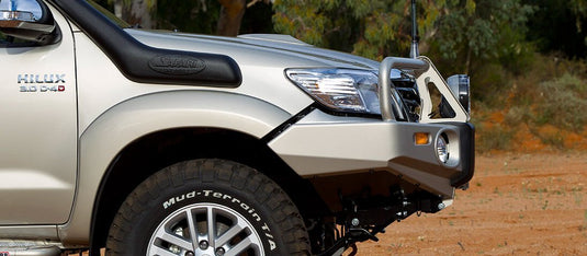 ARB Deluxe Bullbar Toyota Hilux 09/2011 to 06/2015 ARB